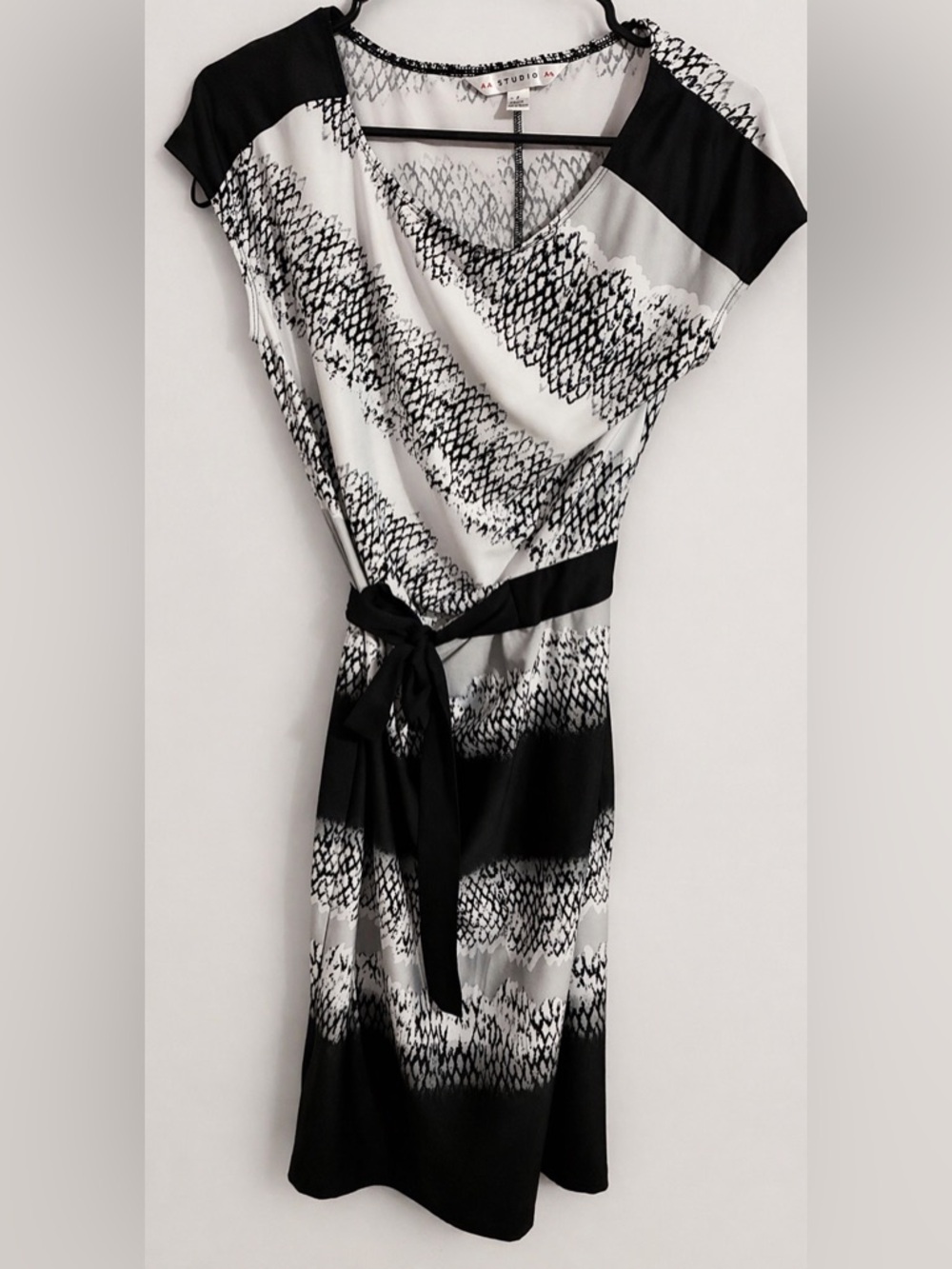 Black White Abstract Print Dress Belted Waist Short Sleeve
